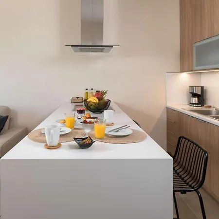 Pothos Apartment *